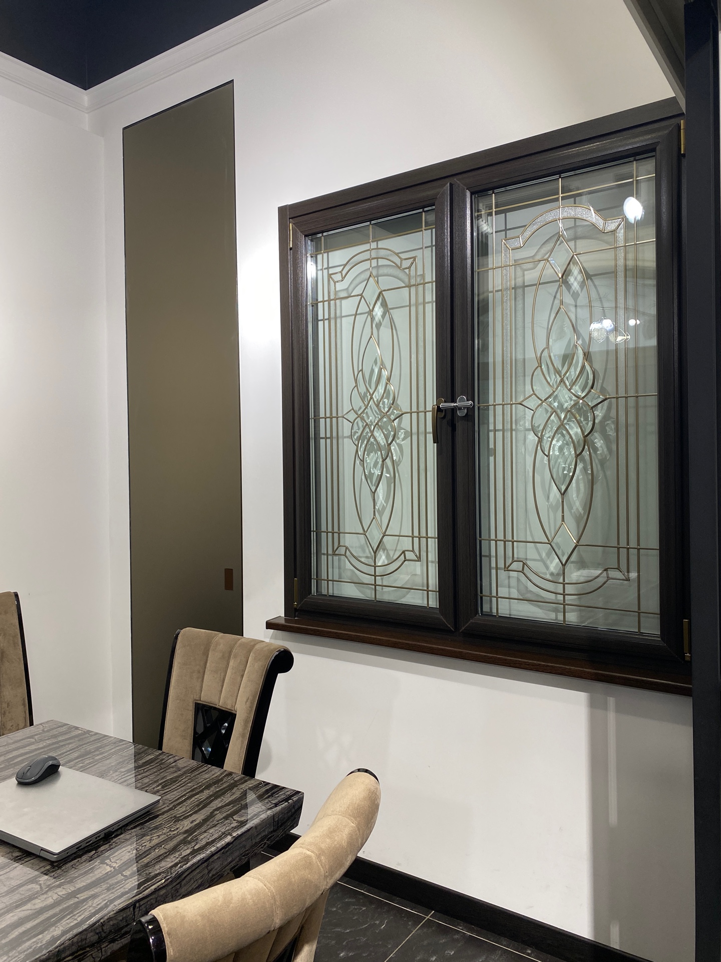    12